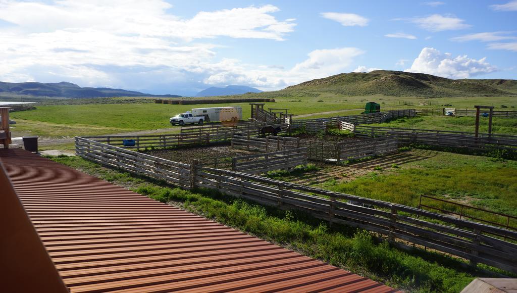 Monster Lake Ranch Hotel Cody Exterior photo