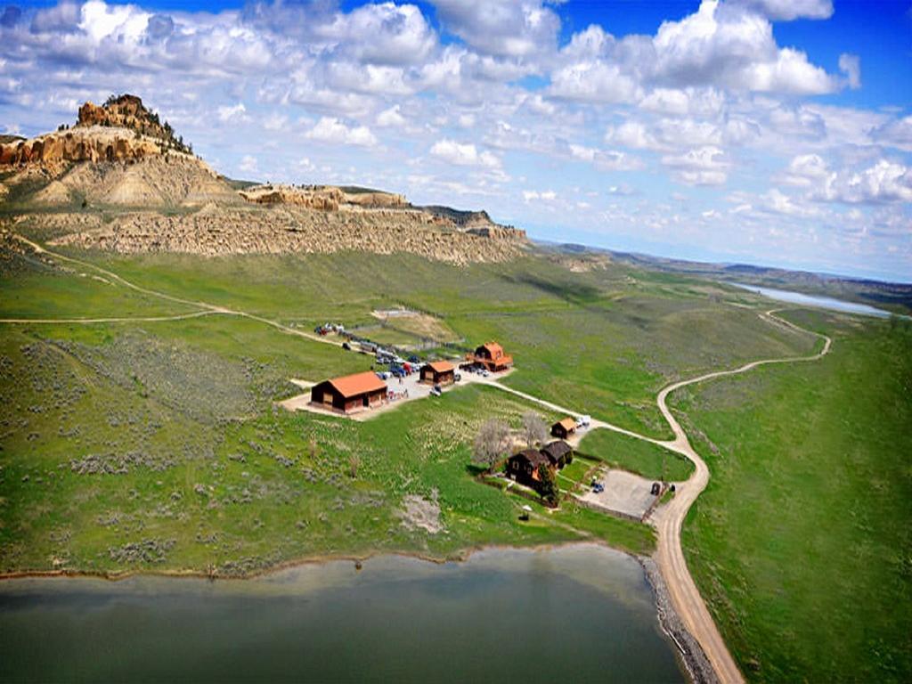 Monster Lake Ranch Hotel Cody Exterior photo